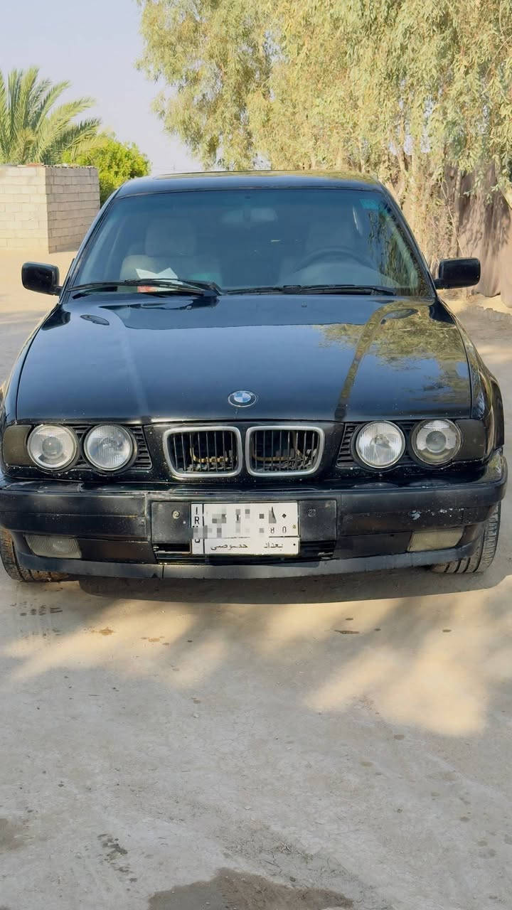 من بعد إذن الأدمن.
سلام عليكم ورحمة الله وبركاته.  BMW . 525
للبيع.  
مديل.  91. 
رقم بغداد. 
بسمي.  
سنويه الحد.  2028
محرك مسكر عدل . جيد جدا.  
تبريد جيد جدا.  
حداديه جيد جدا .
توجد طخه بسيطه في الجاملغ المامي كما واضح في صوره.  . سلايت. 
سعر 65. 
***********. الديوانية قضاء السدير.
