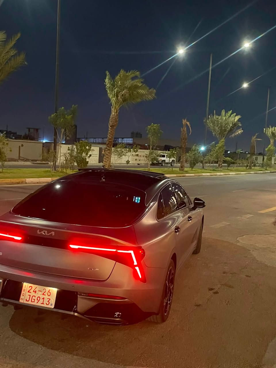 السلام عليكم 
كيا k5
موديل 2025
ماشي 30 ميل
حادث بنيد فقط صبغ 
موصفات
جيت لاين
داخل احمر جلد كشنات كهرباء 
تدفئه كشنات 
ستيرن رجاج  
رادر مامي خلفي جانبي
محرك 2500تنفس طبيعي 
رقمي ***********
مكاني بغداد
