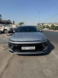 سوناتا للبيع 2024  السياره كلين بيها بس بارد ب البنيد للبدنه الاماميه ...