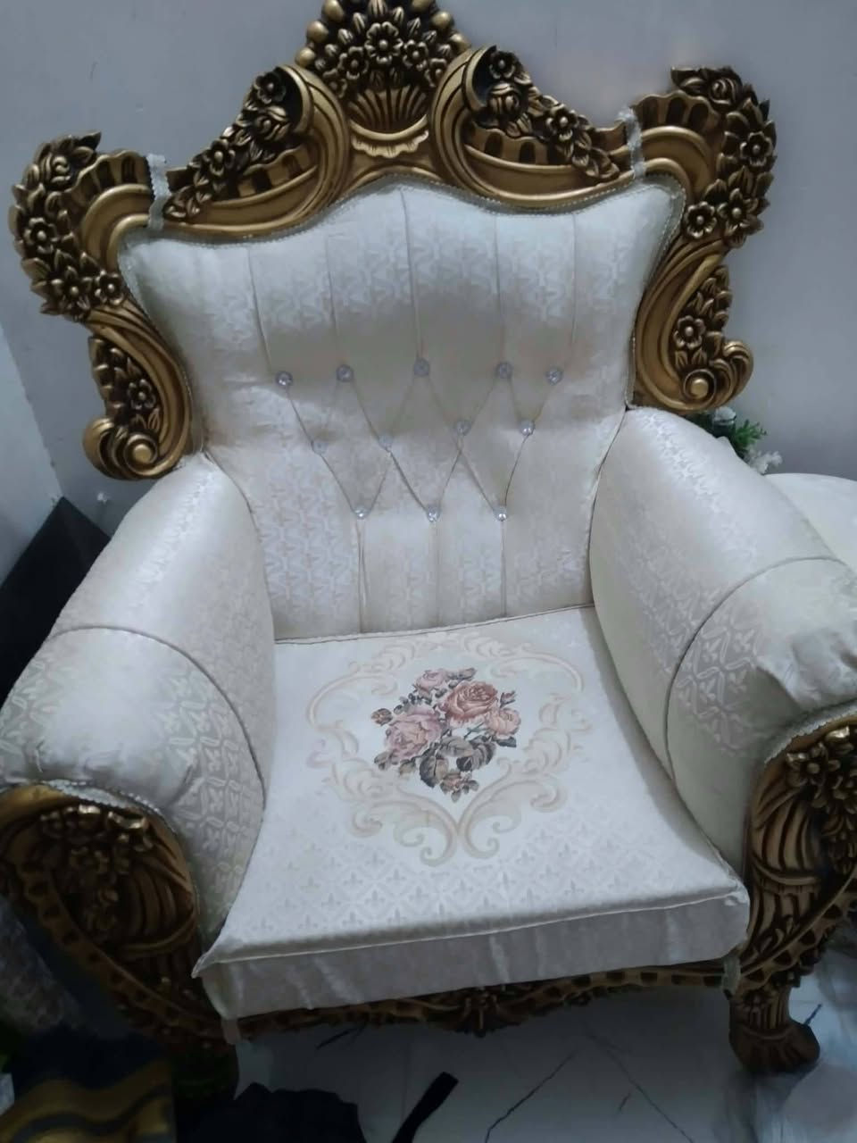 نضيف جدا • ويا طبلات • كنب