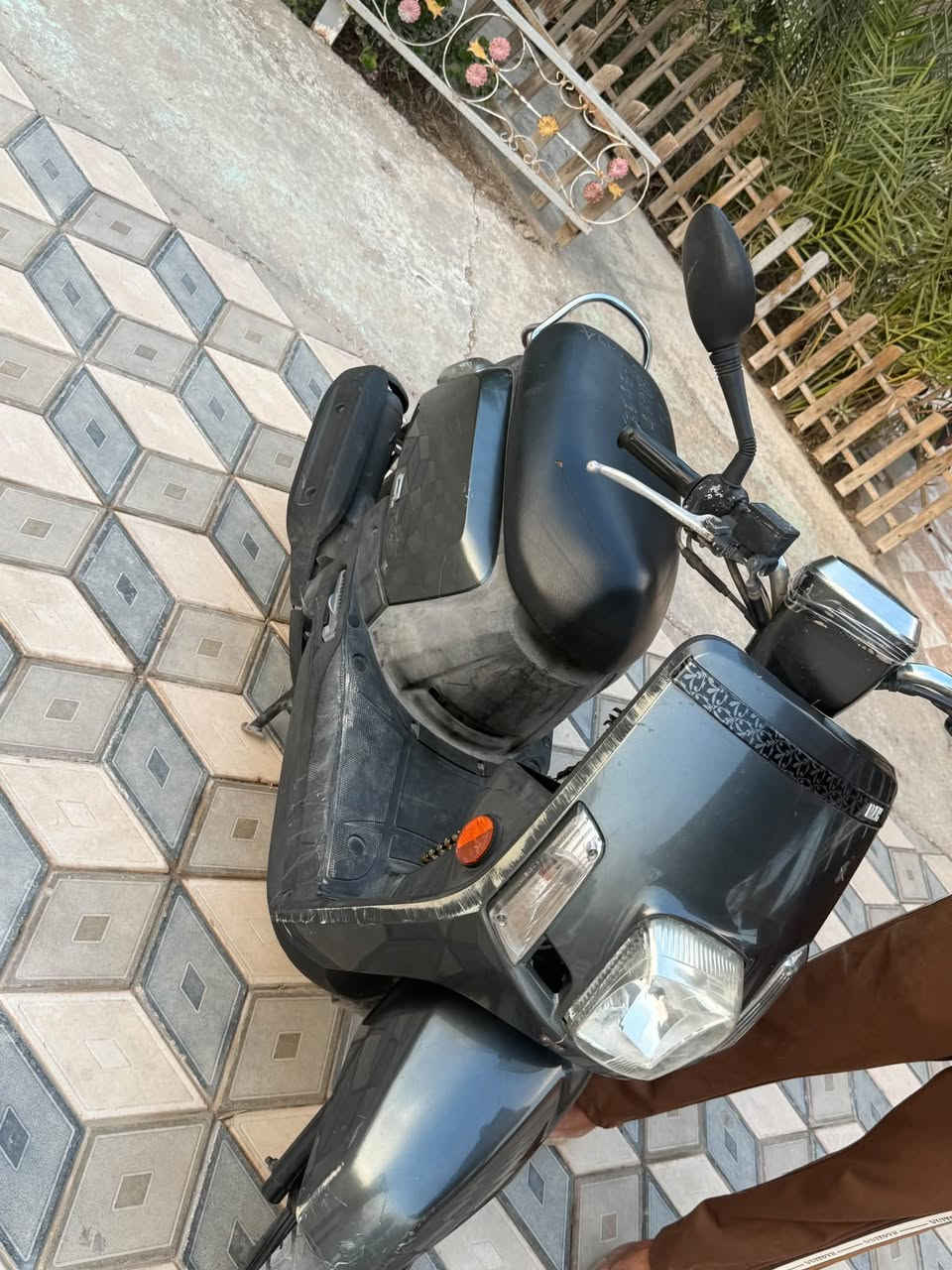 سلام عليكم دراجه البيع بوليسي مصطره مكفوله مامفتوحه موديل 2010   السعر 1250 بيهه مجال  البصره القرنه *********** يوجد واتساب

