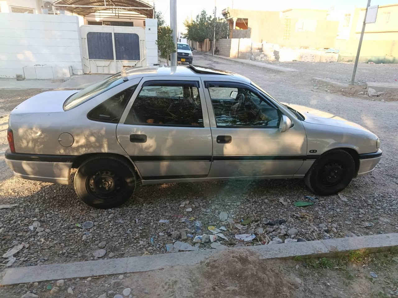اوپل فكترا • ١٩٩٣ • محرك ١٨