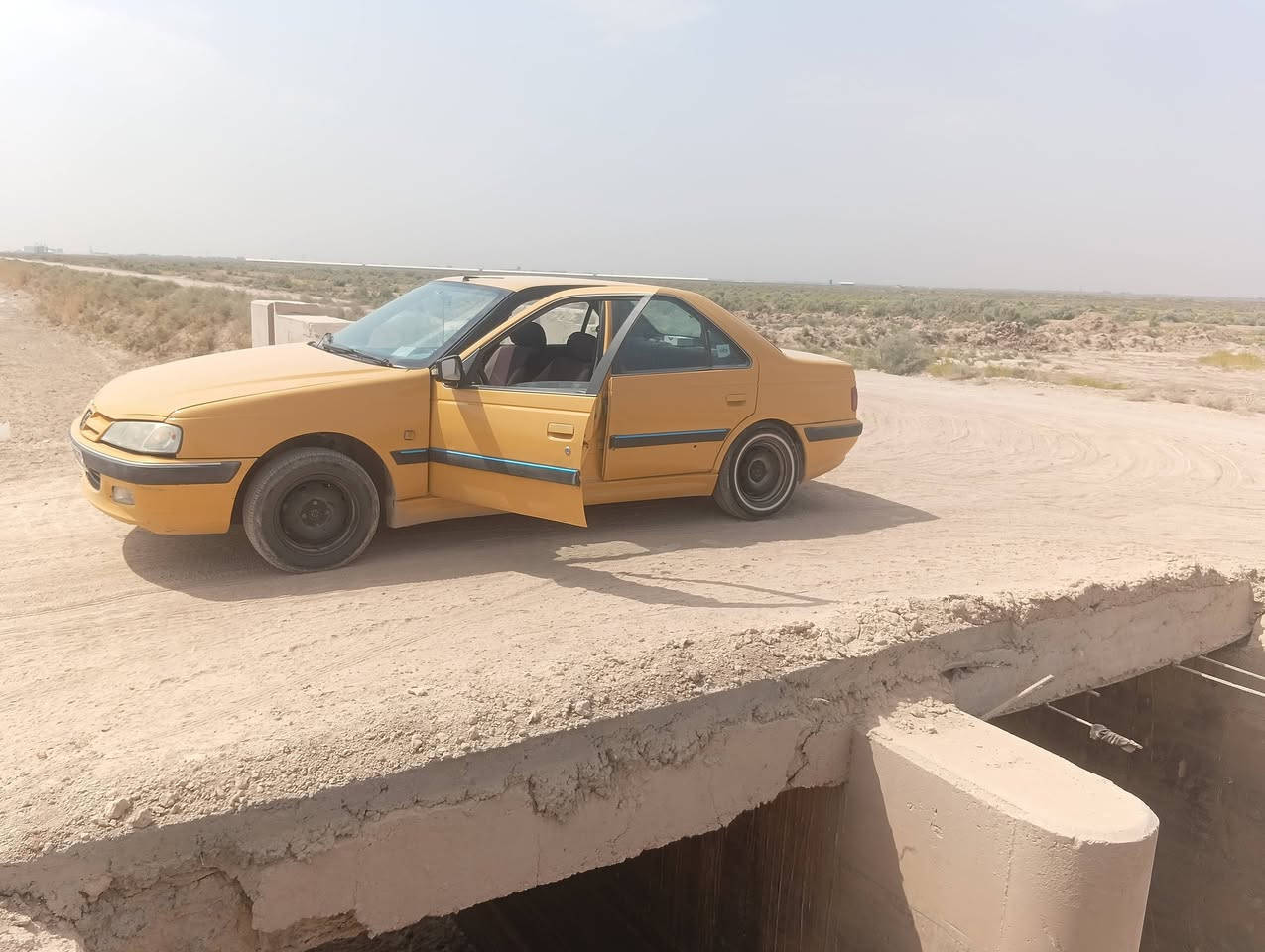 سلام عليكم بيجو بارص موديل 15 رقم بغداد نكليزي بسمي تبريد يشتغل تخم تاير جديد صدر جديد مصفره هيئه و غرامات سياره جاهزه من كلشي سعر 38 وبيه مجال شراي يتصل ***********
