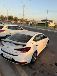 فول مواصفات • مكينة ٢٠٠٠ • ماشي ١٨٠ الف