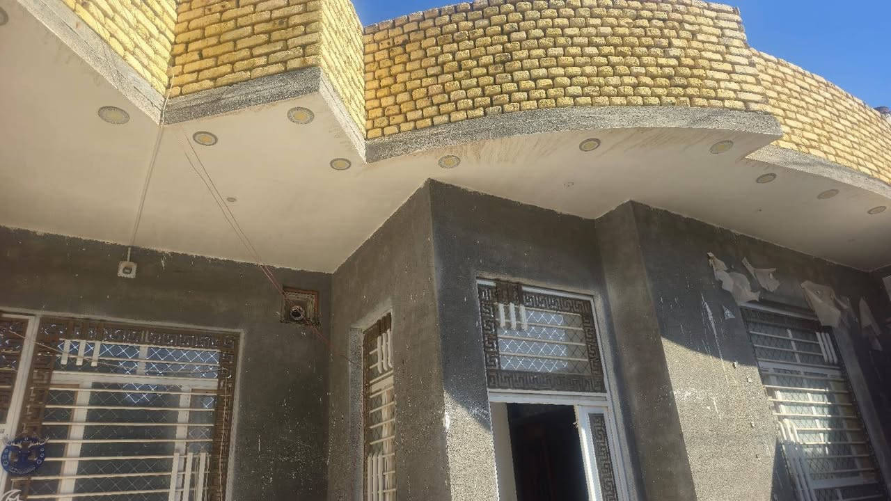 للبيع المساحه 200 على شارعين
الصابئه الورداوي 
بناء حديث  غرفتين او صاله جاهز  ثاني بيت عن الشارع العام 
السعر 145 
***********
