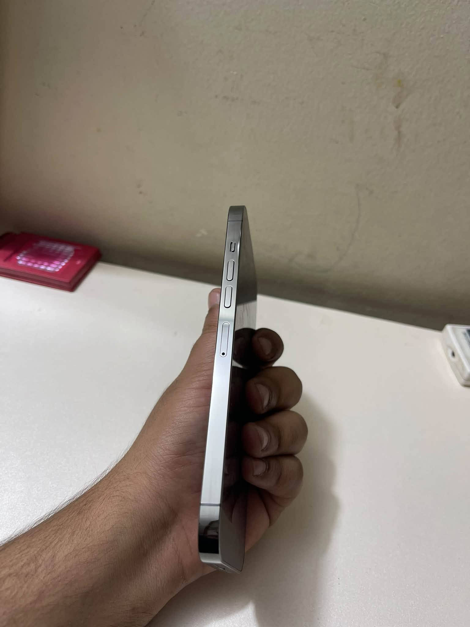 ايفون ١٣ برو ماكس ذاكره ٥١٢ انتبه ٥١٢ بطاريه ٩٣ نموذج M نظافه ١٠٠ بلميه إذا بي زلغ واحد بشاشه او بظهر او بشاصي تاخذه بلاش وتر برو لا مفتوح ولا مصلح تاخذه من باب بيتي 

سعره ٧٢٥ الف قفله 
مكاني بغداد سيديه 

***********
