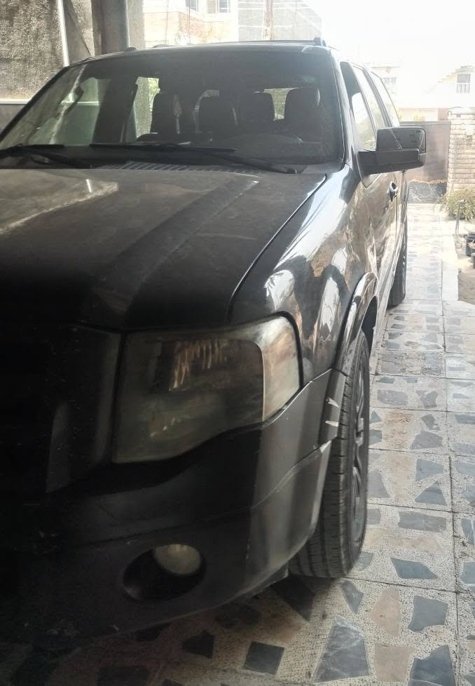 السلام عليكم
الوحش الأمريكي Ford Expedition 
ارخص فورد اكسبدشن ليمتدد يعني فول للأخير  بترة المرغوب موديل ٢٠١٣ فول مواصفات للأخير وارد كندي...
محرك ٨ سيلندر فئة ٥٤٠٠ سي سي.. 
بيها صبغ جاملغ امامي أيسر والباب الأمامي الايسر حادثها الي بكندا..
بيها بارد كلش خفيف ب البنيد وايضا بارد خفيف بالباب الخلفي الأيمن...
المواصفات فوووووول لمتدد للأخير شنو الي بالك موجود يعني فول واحد على واحد...
اذا اريد اذكرها يرادلي جريده كامله... 
رقم بغداد مشروع دولي تحويل ثاني يوم...
عليها غرامات تنزل من سعرها...
نواقصها
الدوسات الكهربائيه ماموجوده
ترتيب بسيط للداخل مالتها
كير محرك تبريد كله على حالة الشركة..
فقط الكنترول مال التبريد يشكل..

صور الحادث مرفقه مع الصور
رقم الشاصي 1FMJU2A52DEF02074

السعر ١١٠ ورقات وبيها مجال بسيط بعد الفحص والاقتناع...
طبعا فلوس الغرامات تنزل من سعرها بعد الاتفاق...
السيارة متواجدة في بغداد جانب الكرخ منطقه العامريه...
الاتصال على الرقم *********** متواجد على الخاص أيضا... بغداد, العراق
