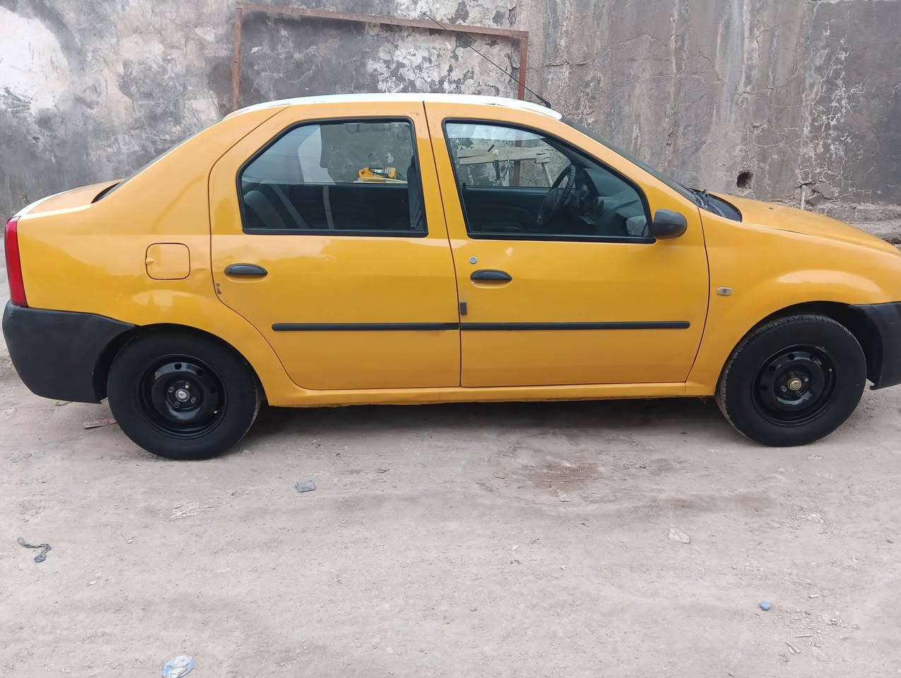 رينو داستر • ٢٠٠٩ • سنوية ٢٠٢٨