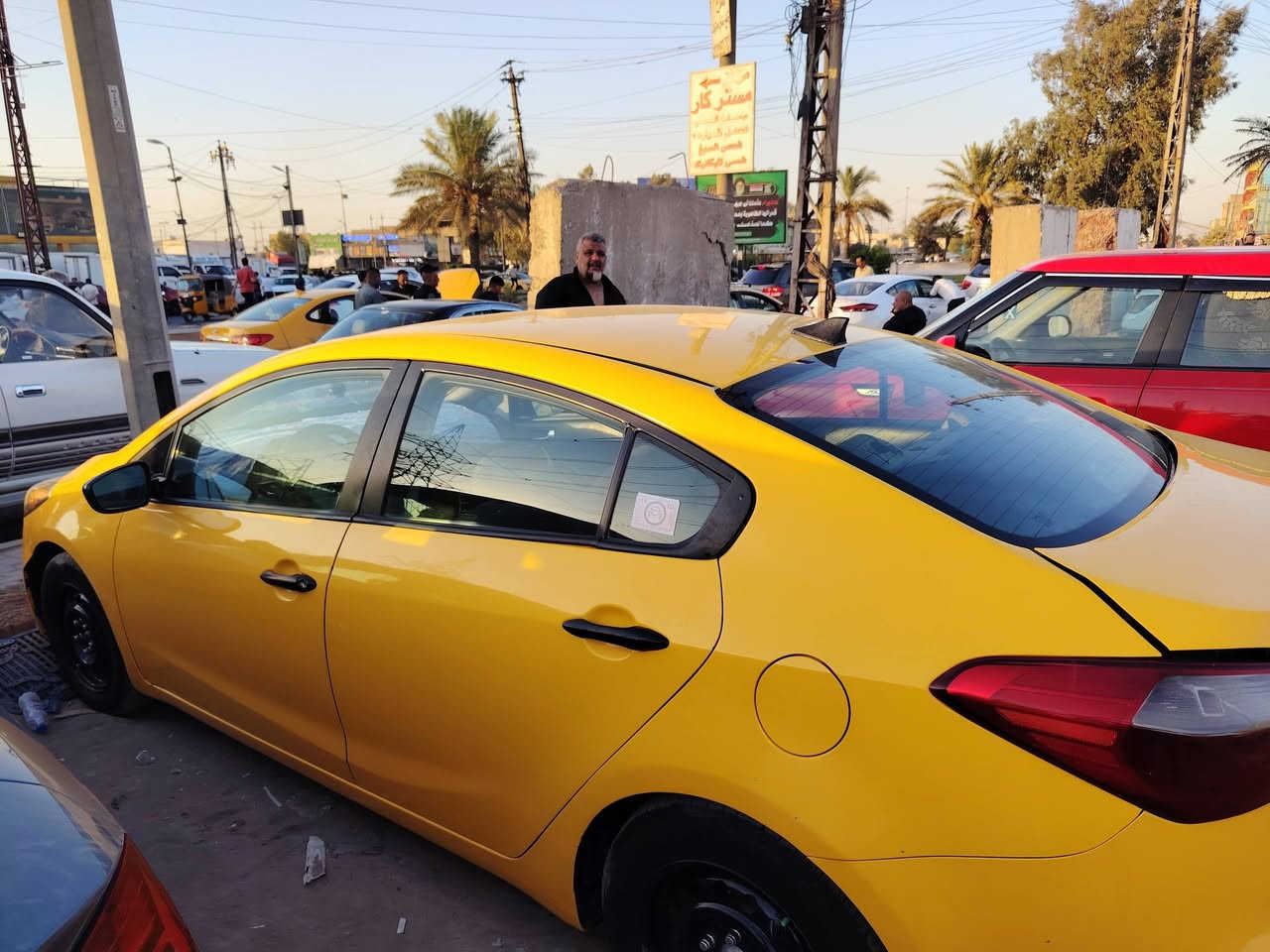 سلام عليكم شباب سيارة نضيفه خير من الله كلششش جديده حادثه قبق جنطه نفسيته معمر ليبل واحد مديل السياره 2016 تبريد شغال كلشي جديد صدر جديد وارد امريكي  عله الفحص عنواني بغداد البلديات رقمي ***********
