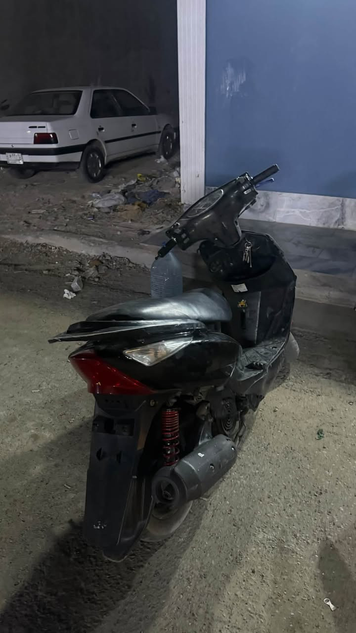 ثعلب للبيع دراحه شغاله وتمشي بس من قبطلها بيها خمده تشتغل سلف و هندر بس باتري تعبان مالتها و هندر ضربه وحده تشتغل مكاني حريه سعر 500 وبيها مجال مكاني حريه ***********
