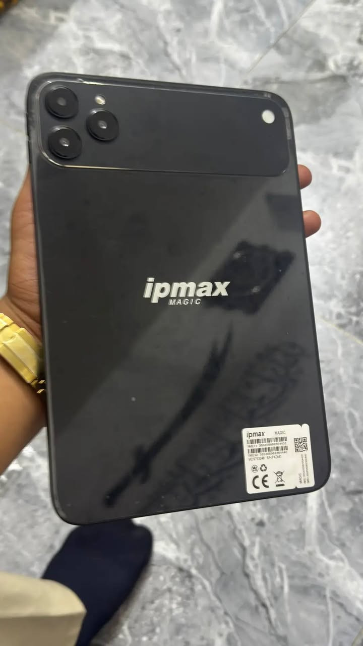 سلام عليكم ايباد من شركة iPmax جهاز جديد صالة شهر من اخذتة بعدة باكيتة وبلزكة 
يجي ويا كيبورد وماوس وسماعة جهاز كلش حلو مبي تعليك وسلس الجهاز كلش حلو بس 
احتاجيت وردت ابيعة لاستفسار ***********
