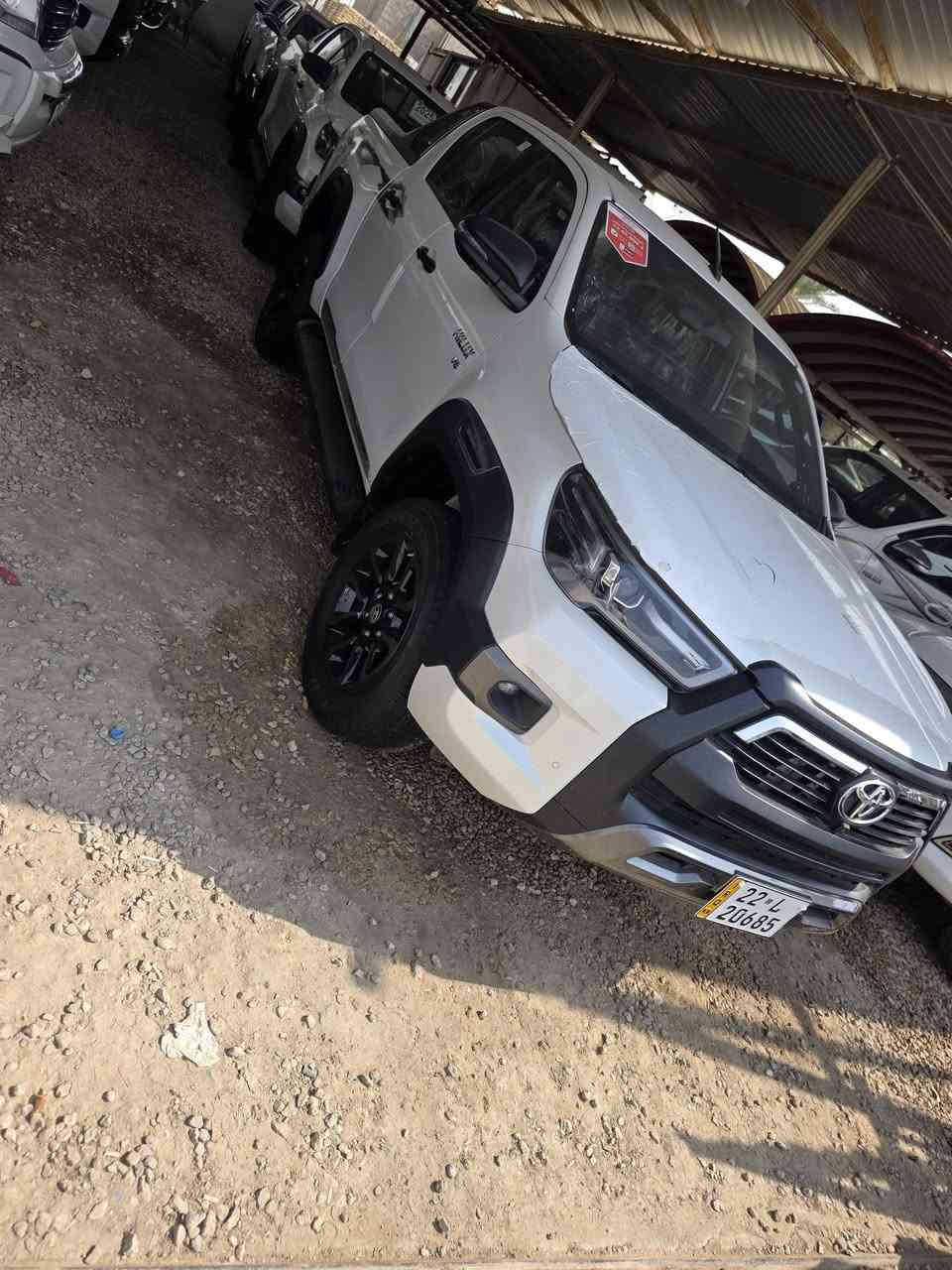 هايلكس • ٢٠٢٥ • ماشيه ١٤ ألف