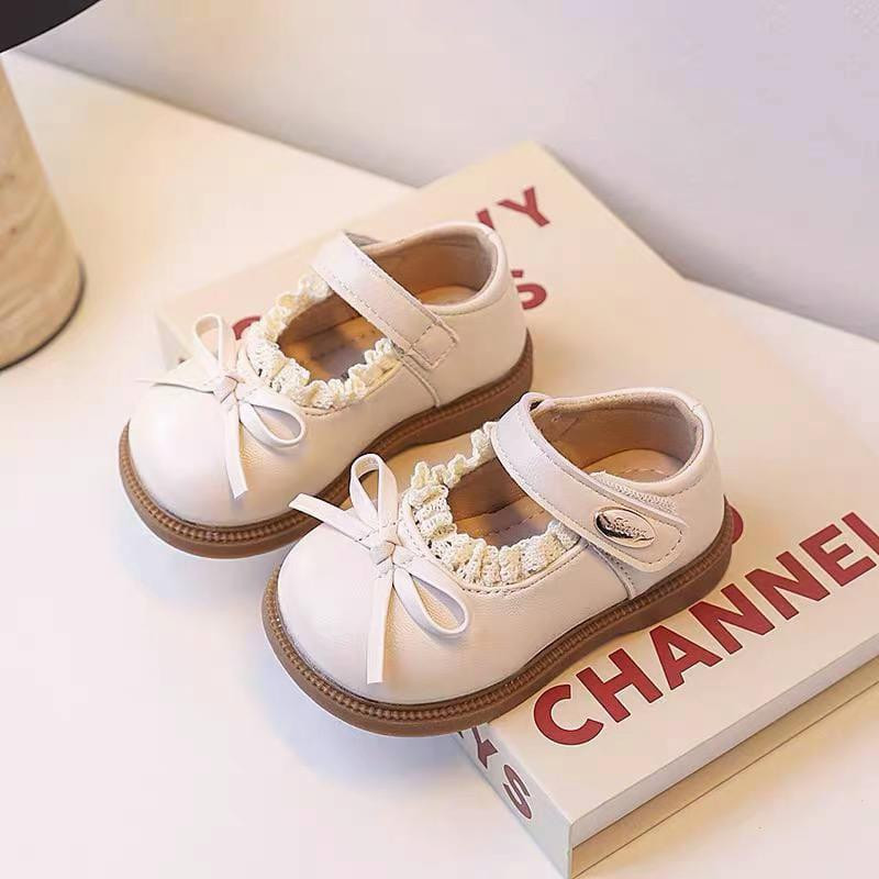 أحذية أطفال • مقدمة واسعة • نمو الأصابع