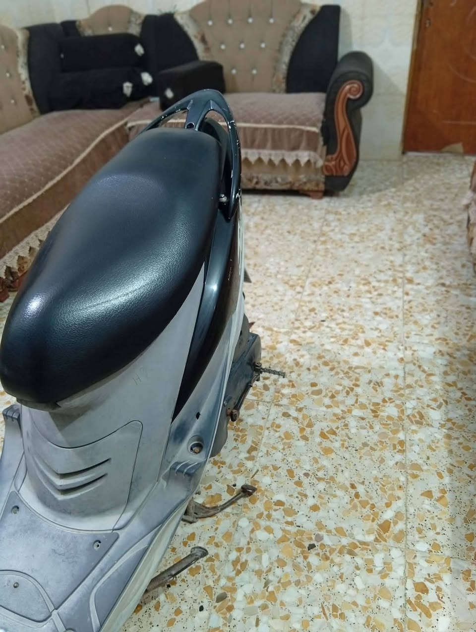 دراجه ماكس منغولي البيع مال وكيل دراجه براغي ما مفتوح بيه كله ختم واحد كهربائيات كله شغاله سلف هندر هاي الدراجه كدام عينك   سعر خاص 

اذا مو شراي لا تراسل 👍***********
