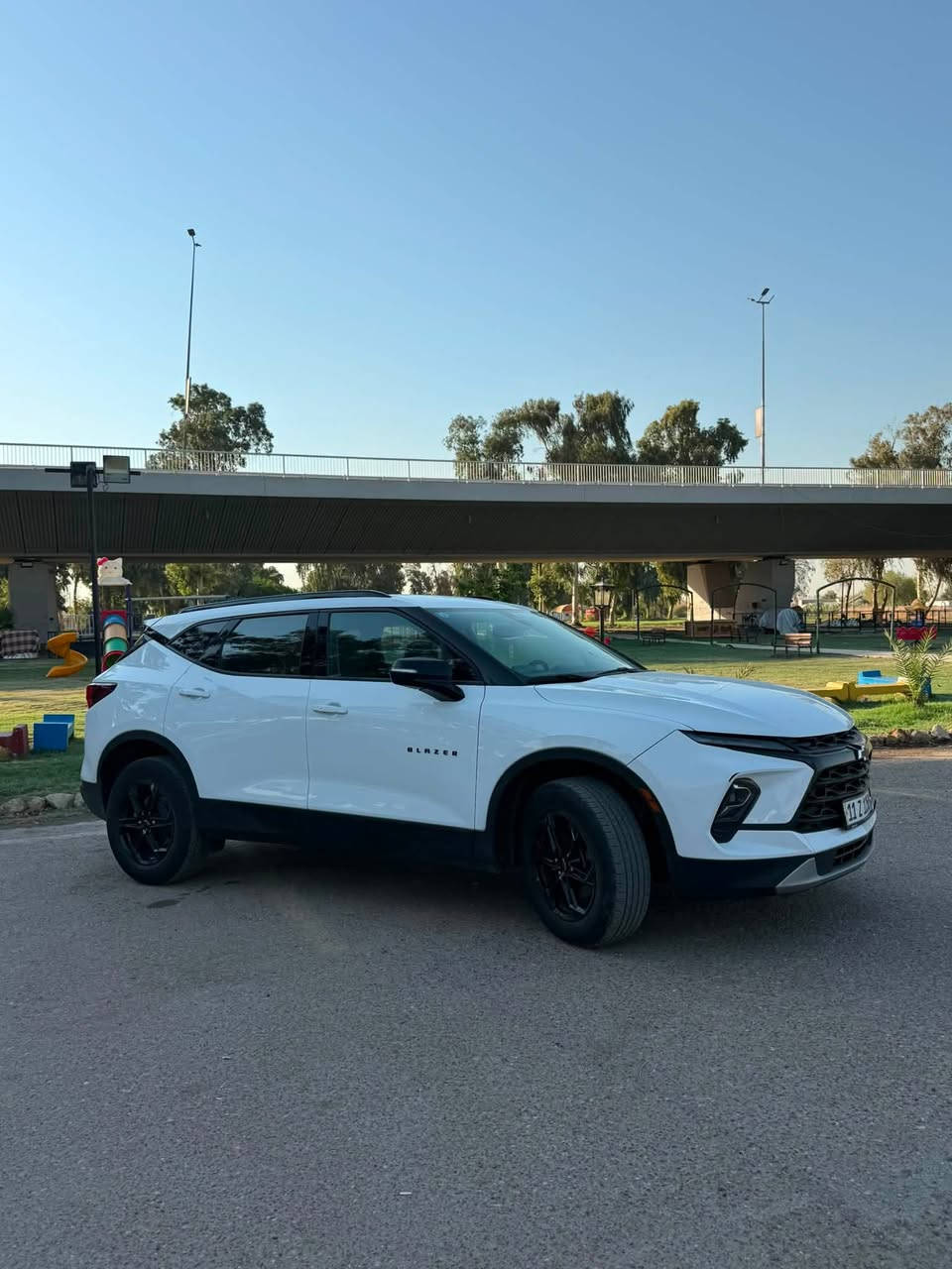 بلايزر 3LT 
2024. 
حادث. بسيط. 
ماشية. 24 الف فقط. 
 بدون ايرباك. 
بغداد اليرموك 
***********
صور الحادث. مرفقة
