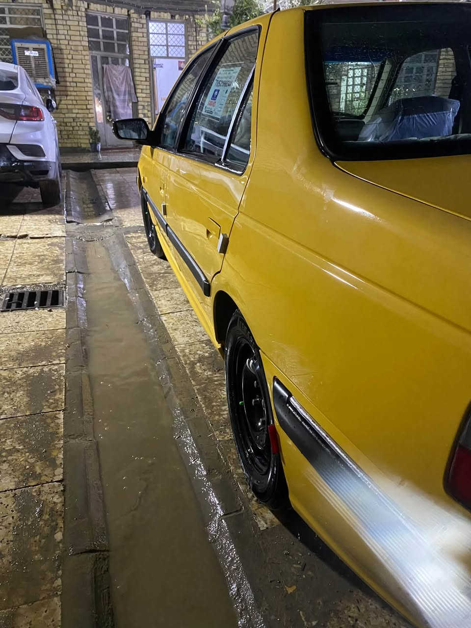 ٢٠١٥ • ٢٩٨الف • رقم بغداد