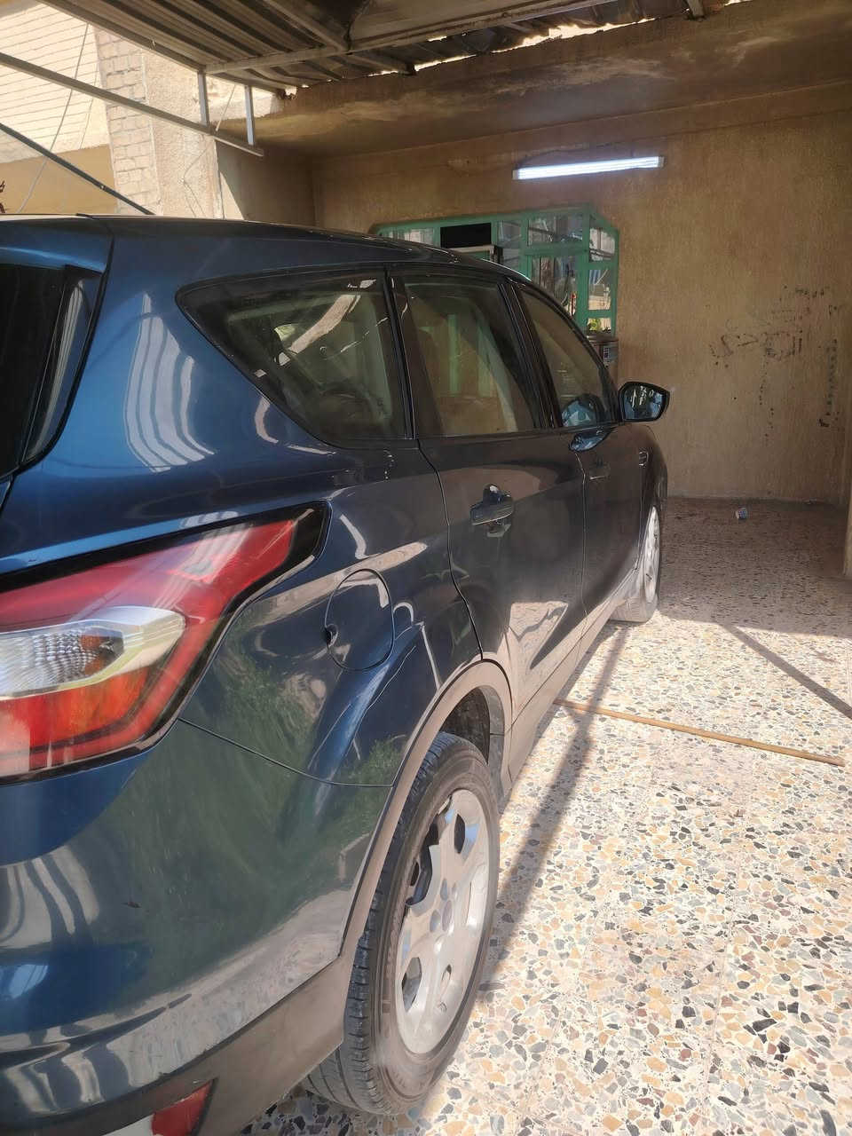 فورد أسكيب مديل 2018 ماشيه ١٥٠ الف سياره جهازه كامله من صدر كلشي مابيه نقص حادث مثل ما موضح بل صوره جملغ بنيد قطعتين صبغ فقط موصفات نص فول معروفه رايده ١١٥ وبيه مجال مكانه حي العباس  الاستفسار رقم *********** سياره جهازه من كلشي تبريد ثلج❄️
