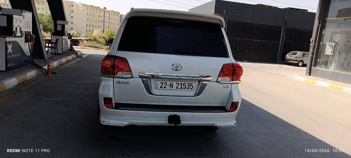 وەنەوشە 2014 سفری شەریکەی جیهان دەرەجە یەك شەش پستۆن بێ بۆیاخ تەنها 2 جێ کارتی هەیە لەگەل 2 پی دی ئاڕی بچوك سەیارەکە زۆر جوان و پاك ماوەتەوە بەناوی خۆمانەوەیە تەحویل و غەرامە دەستبەجێ دەکرێت 

ژ.م : *********** 
ناونیشان سلێمانی چوارچرا السليمانية, العراق
