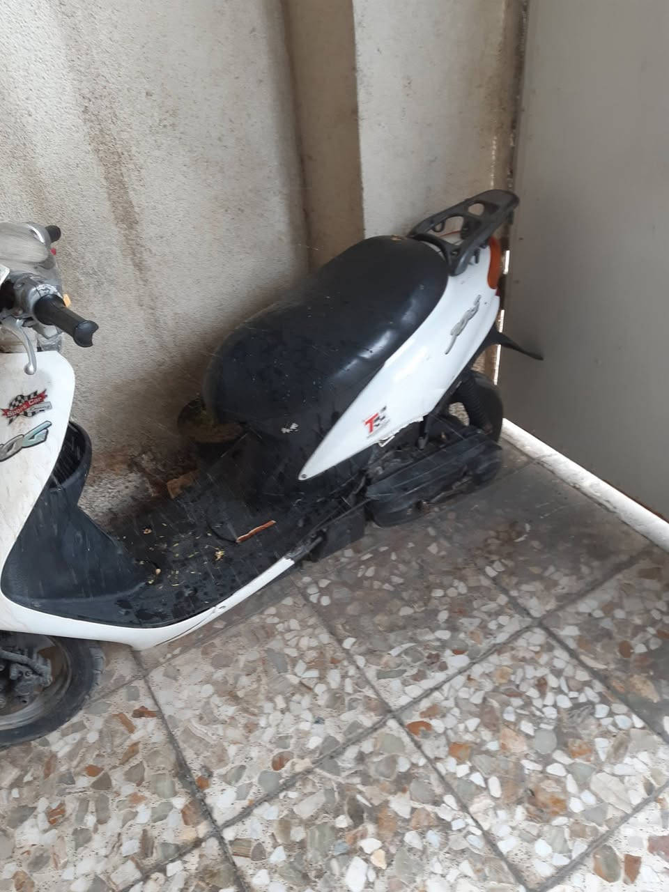 عصفوريه للبيع شغاله هندر سلف يرادله شويه ترتيب السعر ١٧٥ حي البنوك ***********
