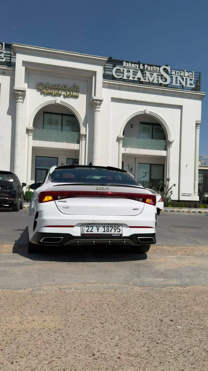 السلام وعليكم 
عندي k5 gt line 2023 للبيع 
السيارة بنوراما
راداار امامي خلفي وجانبي 
اشاير ب مري 
كشنات جلد احمر 
نقطة عمية 
تحكمات ستيرن كروس وقيادة ذاتية وتحديد مسار 
كير ٨ نمر و٤ وضعيات قيادة 
شاشة كبيرة ولمس وبيها كاربلي واندرويد اوتو ونظام خرائط
السيارة بصمة وتشغيل عن بعد 
السيارة 1600 تيربو  
ماشية 50mil 
حادثها جانبي جاملغ امامي وشوية من الباب والبنيد مصبوغ من امريكا 
السيارة مكانها بغداد الدورة شارع ابو طيارة 
رايدها ب175$$ وبيها مجال …السيارة بأسمي وبيها هزة وبراد مساقطة تريد تحويل تريد وكالة 
للتواصل 
***********

