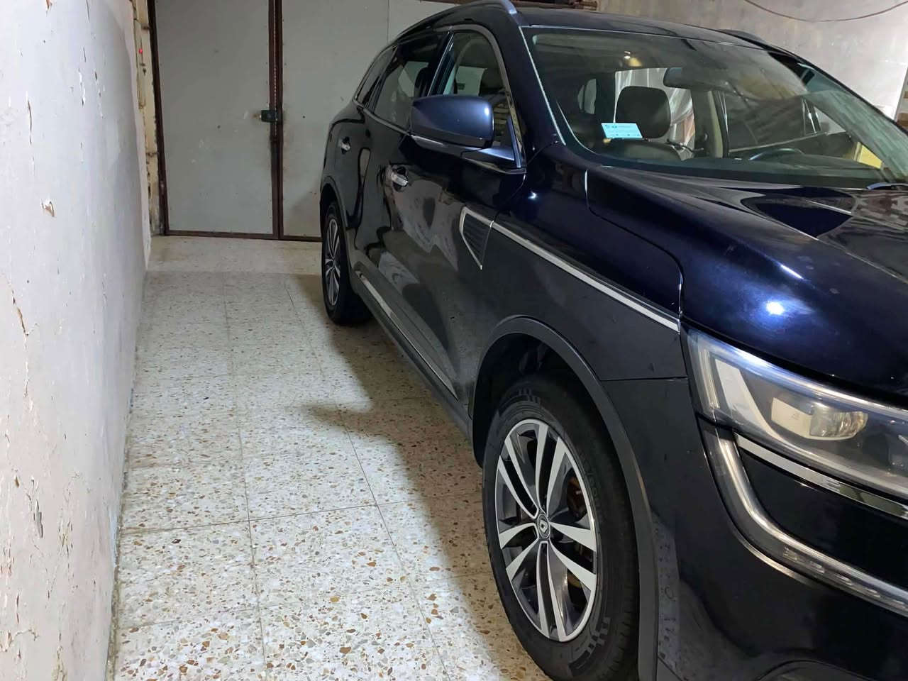 رينو موديل 2018 فول مواصفات السياره نضافه فول مبدل باب خلف السايق نفس اللون السعر 140 وبيها مجال الاستفسار علئ هذا الرقم ***********عنواني سماوه
