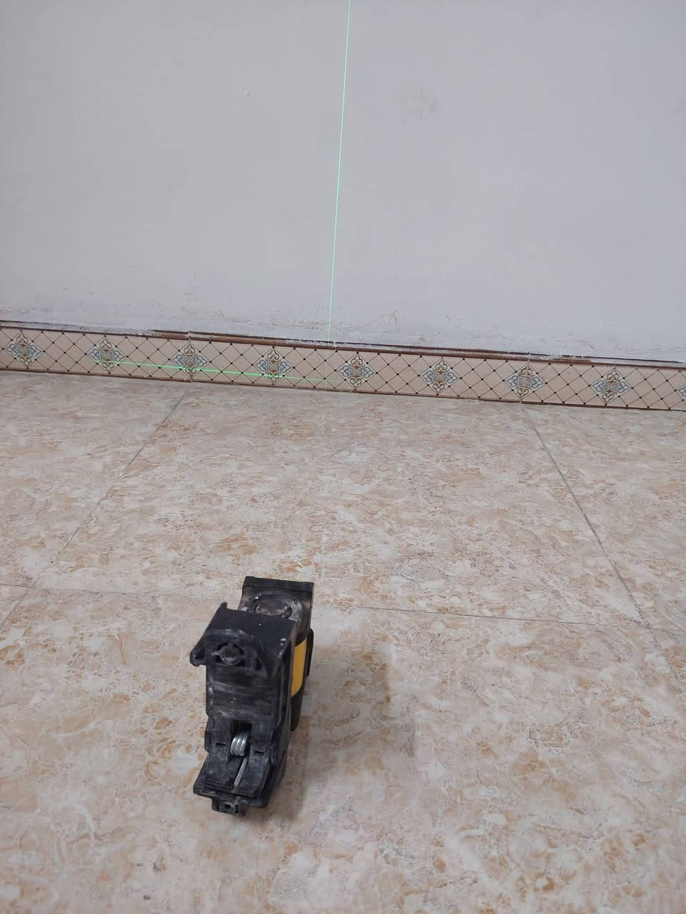 ليزر لبيع شغال سعر 35
***********
