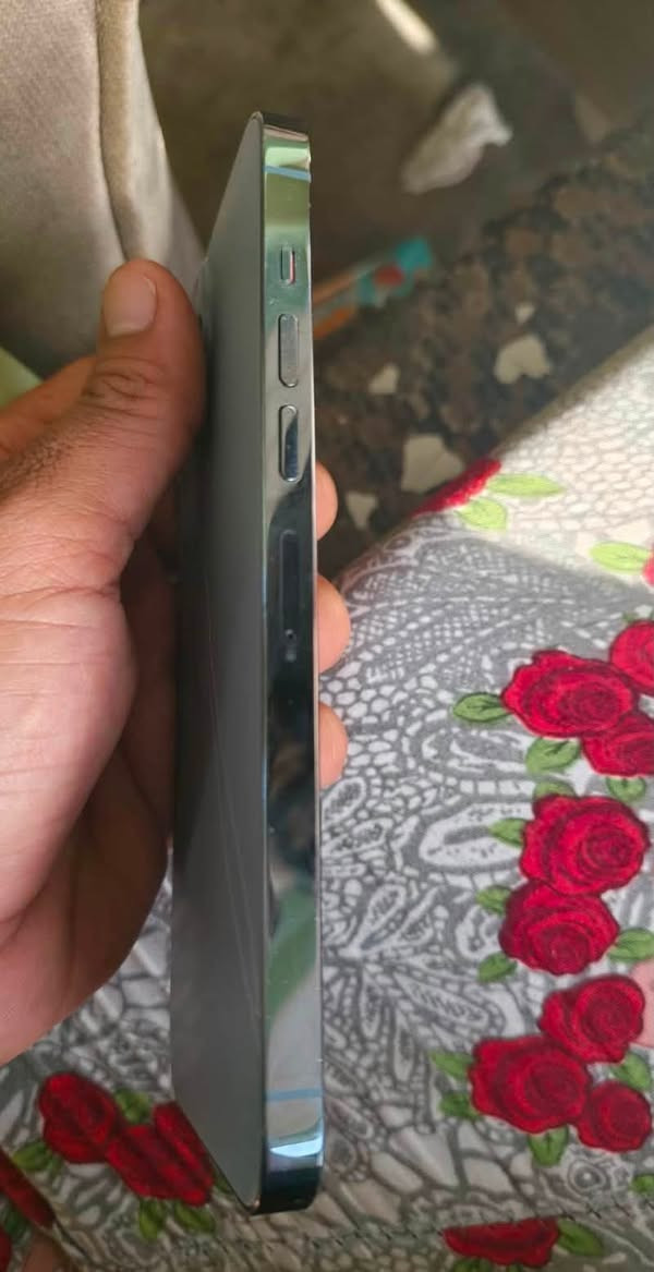 السلام عليكم ايفون 13 برو ماكس امريكي
ذاكره 256 بطاريه 81 وكع مني وانفطر الظهر وطلعت الكامره قطعة غير معروفه مكاني نجف *********** اعلى سعر ابيع
