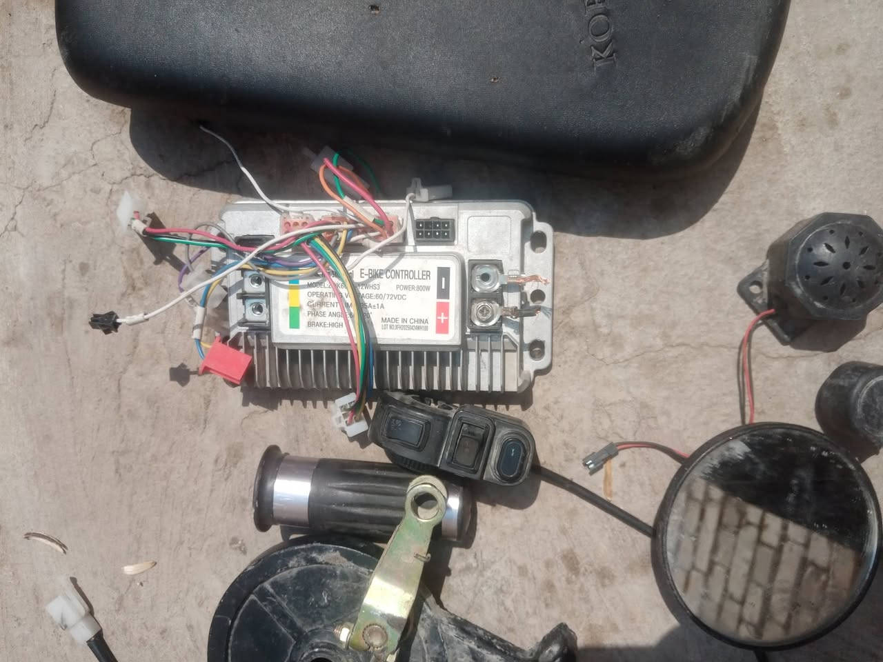 سلام عليكم
لبيع غراض درجه شحن
حجم20
دبلات ٤ ب٥٠
كفرات كامل ب٤٠
ويل ب٢٠
والبريكات ١٠ اثيتهن
شاشه ب٣لاتلاف
مري ٣ لاتلاف
والكشن
ملف 1000واط ب٤٠
عقل ب20الف
لاستفسار *********** بي واتساب

