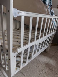 سرير اطفال • دوشك • شبه جديد