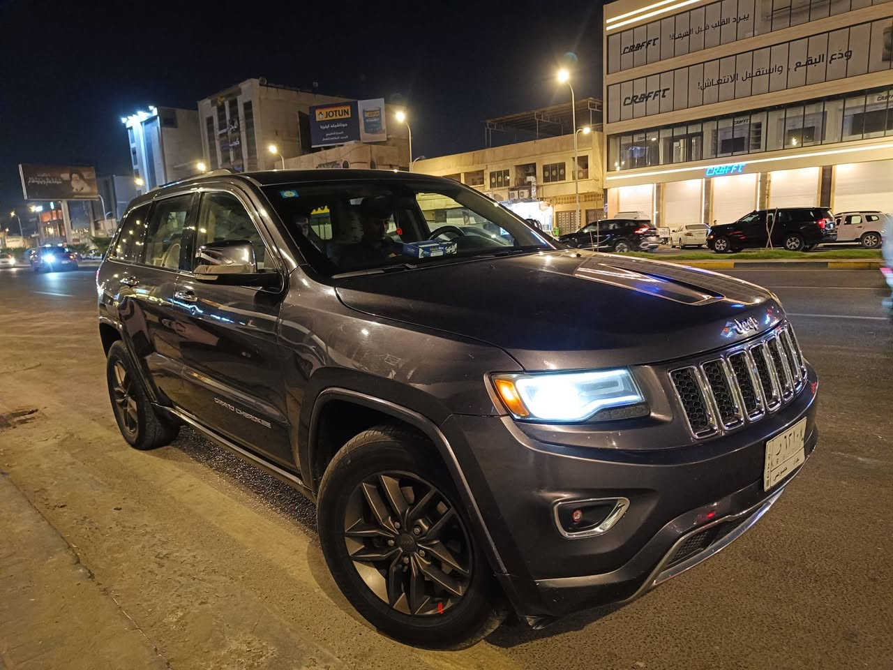 السلام عليكم 
جيب شيروكي 16 Limited وارد امريكي حادث جدا بسيط بدون دواخل بيهه مكانات كلير فول مواصفات جاهزه للاخير وترايك من البصرة لاربيل رايدهه 178 
للاستفسار ***********
