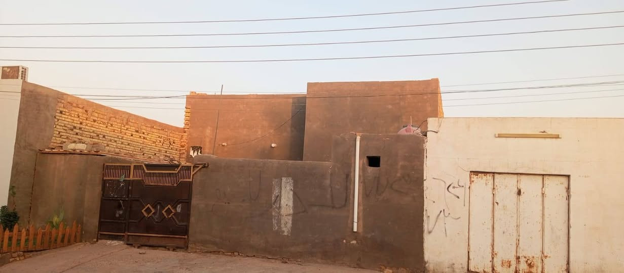 دار البيع المساحه 250 معه قطعه ومحل المساحه 300 العماره الطبر شاوع العلويه الحراكه يبعد عله شاوع العام ميت متر الاستفسار عله هاذه رقم *********** //***********
