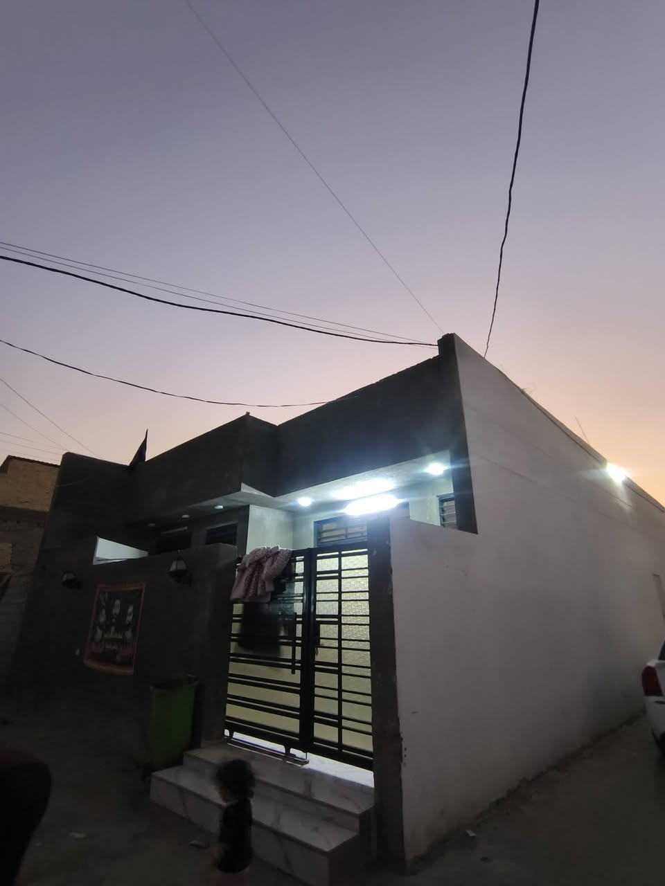 🏠 دار للبيع في بغداد – جسر ديالى بناء حديث

📍 الموقع: بغداد، جسر ديالى، نهاية شارع مدرسة موسى الكاظم.

✨ تفاصيل الدار:
🔹 المساحة: 170 م²
🔹 بناء حديث
🔹 غرفتين نوم
🔹 صالة
🔹 مطبخ حار و بارد
🔹 استقبال
🔹 تواليت داخلي
🔹 تواليت خارجي
🔹 تصميم عملي ومناسب للعائلة
🔹 الدار جاهزة للسكن

📌 موقع هادئ ومناسب للسكن وكامل من الخدمات.

💰 السعر والتفاصيل عند التواصل
📞 للتواصل ***********
