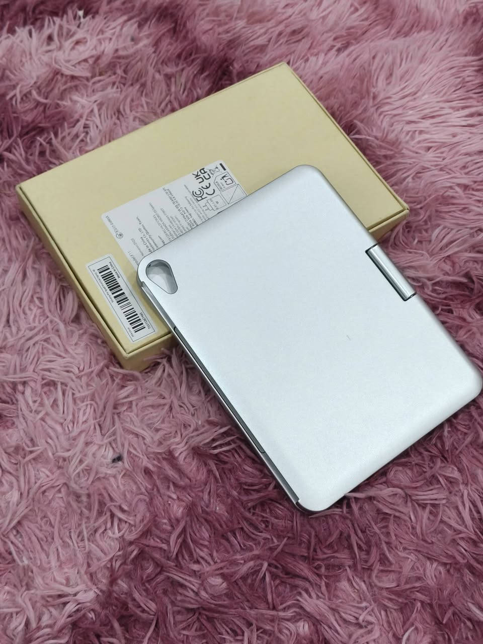 كيبورد مغناطيسي لجهاز ايباد apple mini 6 
 غير مستخدم ب باكيت وياه دفتره السعر 10 
للحجز واتساب  ***********
