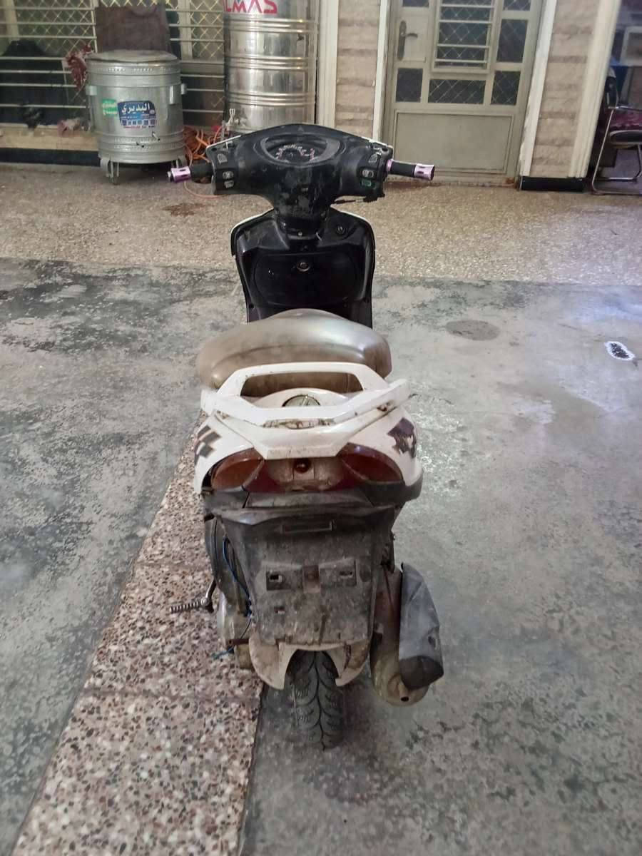 سلام عليكم لبيع دراجه ماكس دراجه بسعر 200 بيه مجال الطيبين رقم اتصال *********** بس واتساب عنوان بغداد الامين ثانيه
