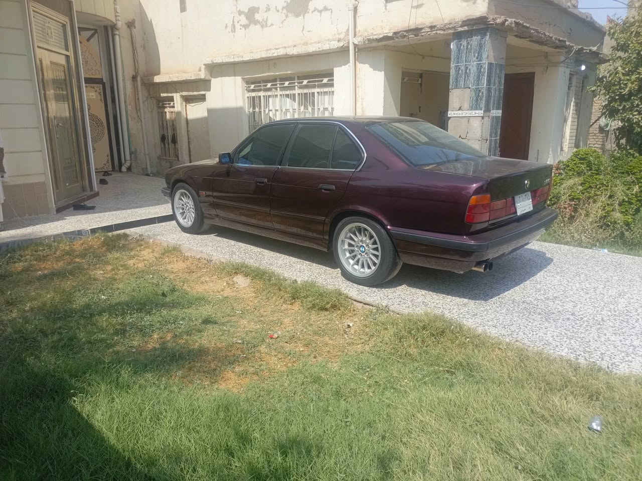 بي ام 525مسكر فانوس موديل 94سياره جاهزة وجديد مكينه وكير مكفوله فتحه شاشه تخم تاير ياباني تبريد دبل ايربك راديتر جديد صدر خلفي امامي جديد كشنات ام صالنص ام اوتوماتيك كامره رقم بغداد السعر 78وبيه مجال مكان كوت للاستفسار الاتصال على رقم ***********
