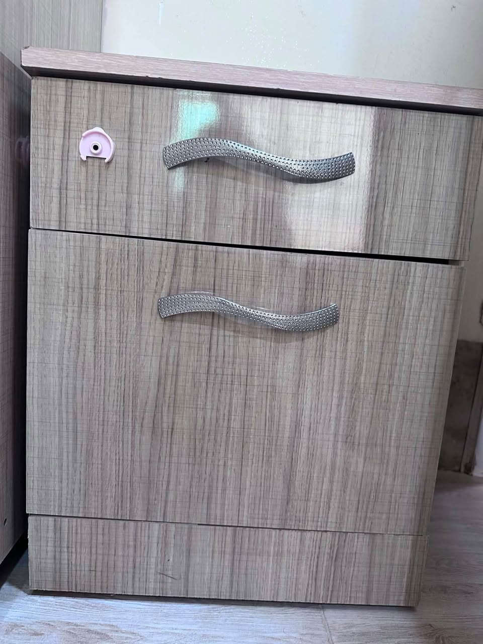 بؤ فرؤشتن ٢٥٠ هةزار
هةولير
***********

