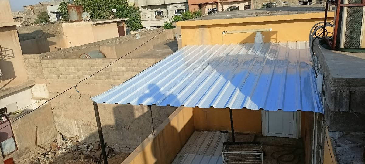 سقيفة سطح • كهربائي • حداد