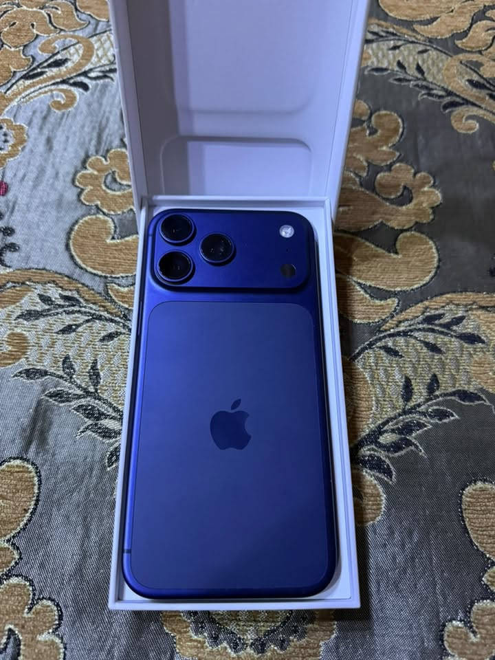 17 بروماكس ٢٥٦ بطاريه 98🔋🔋
نضافه ١٠٠٪؜
سيمكارت شريحه فعليه شرق اوسط
مكاني بغداد جديده
*********** شراي يتصل 
السعر خاص  جهاز شخط مابي نضيف جداً
