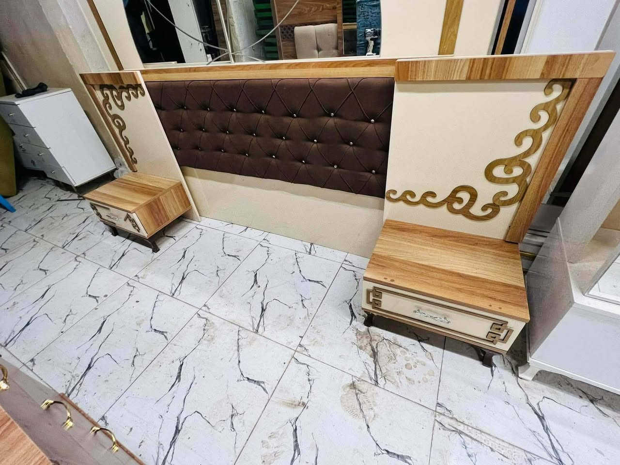غرفه ترڪي مستخدم  💥  🇹🇷
قطع/5
نظافه 80/💯
نضام سلايت  💫
مع شد ونقل 🚚 داخل بغداد مجانآ
 باقي المحافظات بكروه ***********
