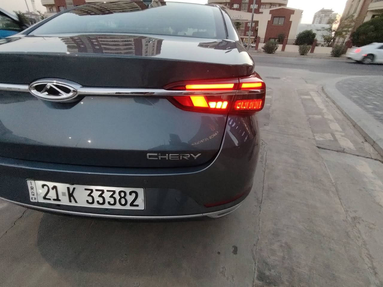 🖐️السلام عليكم ادور اقتصادي ولالكجري جبتلك 🖐️
👈شيري اريزو 6 موديل2023
👈فول مواصفات 1/1 فئة لالكجري
👈 الممشى : ماشية 25 الف كيلو متر وشويه 
✔️ السيارة ضمان شركة السراب وحرة تحويل مباشر ودفتر الضمان وياها ✔️
✅حجم المحرك ١٥٠٠ تيربواقتصادي ويولد 145 حصان
✅كير اوتو ماتيك 9 نمر 
✅ سلايت روف( فتحة سقف)
☐ ✅ انظمة الامام مزودة بايرباكات 
✅حساس خلفي و اربعة كاميرات محيطية كاميرات رؤية محيطية 360 درجة يعني اربع كاميرات.
✅ كشنات من الجلد لونين راقي و الداخلية مزودة بانارة ليد مع الابواب الامامية بشعار الشركة ليد شيري.
✅ ويل كب تو كلر 
✅ انظمة القيادة ايكو + سبورت + عادي 
✅ الايت الامامية ليد وليد امامي 
✅ حساس دعامية تفاعلي 
✅ تشغيل عن بعد.
✅شاشة وسطية تدعم نظام الكاربلي والاندرويد.
✅ تبريد قطعتين وشاشة تبريد والتدفئة لمس .
✅ نظام الفرامل المانعة للانغلاق ABS، التوزيع الإلكتروني للفرامل، ونظام التثبيت الذكي (أوتو هولد) مساعد التوقف في الازدحام وبصمة هاندبريك
✅ المرايا الوسطية قابلة للطي ومزودة بليد اشارة.
✅ نظام كروز سرعة تحديد السرعة
👈💵 لمعرفة السعر : اكتب يارزاق وياتيك الرد فورا 
✔️ السيارة بدون صبغ وباقي بريحة الوكالة بشرط فقط مكانين اصغار تعديل بارد BDR
📍 موقع السيارة : السليمانية - معرض بختيار بشارع المعارض الرئيسية تحت معرض ميلانو 
🌹 وموجود فديو حي للسيارة كامل وباقي الاستفسارات والتواصل اتصال او واتساب وبخدمتكم 
اخوكم ابو دانيال ***********
سوق سيارات سليمانية @أبرز المعجبين 
#العراق_ديالى_الموصل_نينوى_كركوك_بغداد_سليمانية_كلار_اربيل_دهوك_الحلة_بابل_النجف_كربلاء_البصرة_تكريت
#الرمادي_تكريت_القائم_واسط
