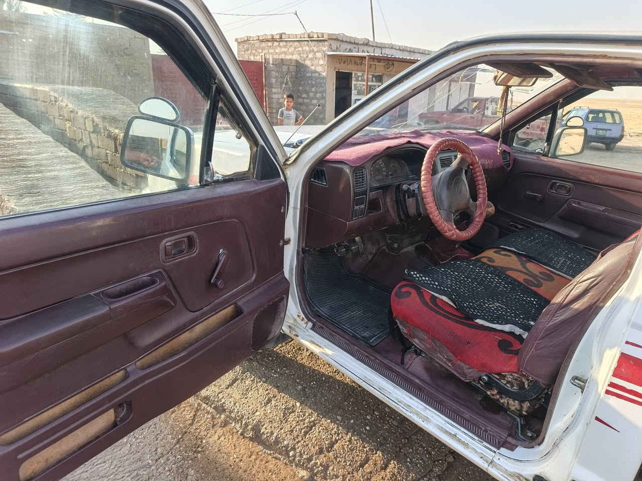 اسلام عليكم 

بيكم نيسان شبوط موديل 98 
رقم دولي نينيوى 
شرط التحويل 
محرك بدايه نفخ 
كير شرط اكسن شرط
الستفسار ع رقم 
السعر 65 بي مجال 
كاربون بانزين 

***********

العنوان عيونات خرمر
