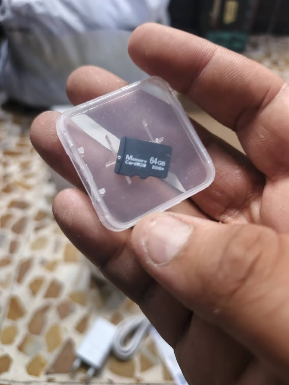 ٣ قطع ٢٠ آلاف كل قطعة يجي وياها رام
