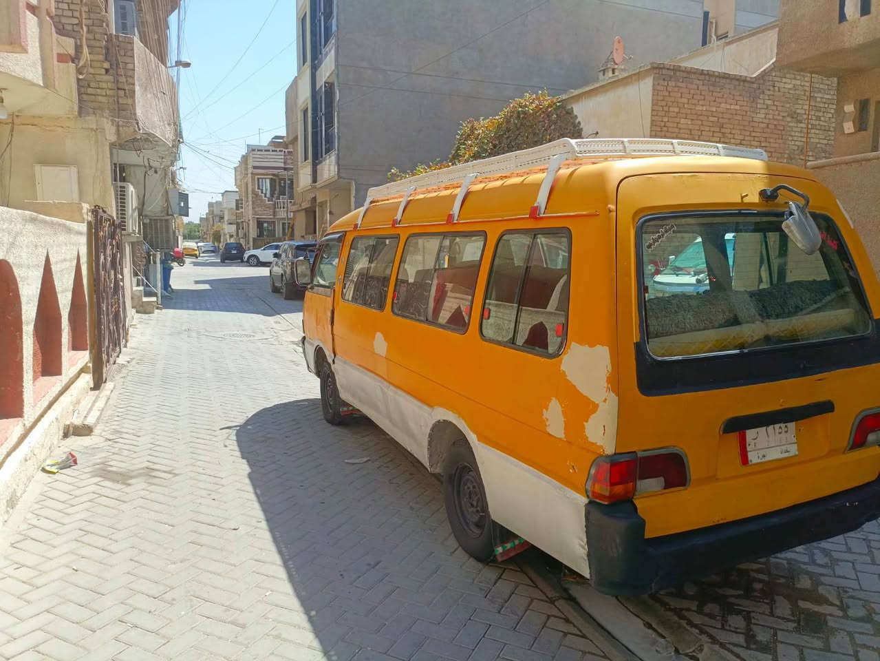 سلام عليكم اسيا للبيع لون اصفر مكينه كير اكس كاردن كلها كفاله و الك تراي البصره تخم تاير جديد باتري بم مال كاز جديد سياره نكره سلف سنويتها نهايه ٢٧ مشروع وطني 
مكانها بغداد لاعظمية ٤٠ و بيها مجال بسمي سياره مصفره من كلشي ***********/***********
