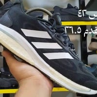Adidas • أصلي • مقاس ٤٢
