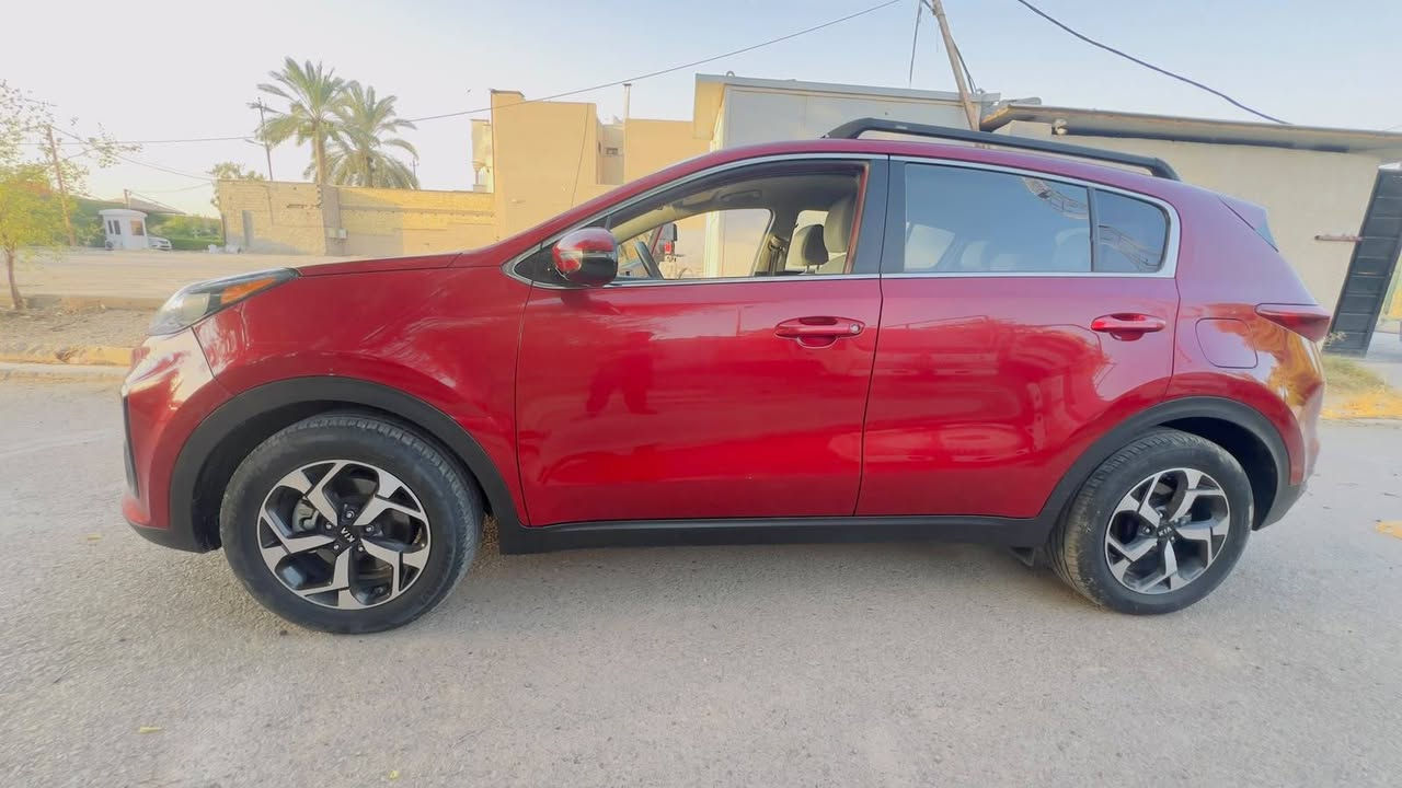 سلام عليكم اسبورتج 2021ورد امريكي حدثهة بنيد فقط امبدل بدون دواخل كفاله صور الحدث موجوده وبيهة شخط بلباب وطخه ازغيره بلجملغ 
رقم اربيل سنويه جديده 
السياره فول عده البصمه وبنرامه دخل ابيض كشن كهرباءي 
راداد امامي خلفي بعد بيهة هواي موصفات 
ااسياره ماشيه 128الف كلو حقيقي 
كير محرك كفاله على وضع الشركه 
تبريد فول 
سعر 155ورقه بغداد الشعله 
***********
