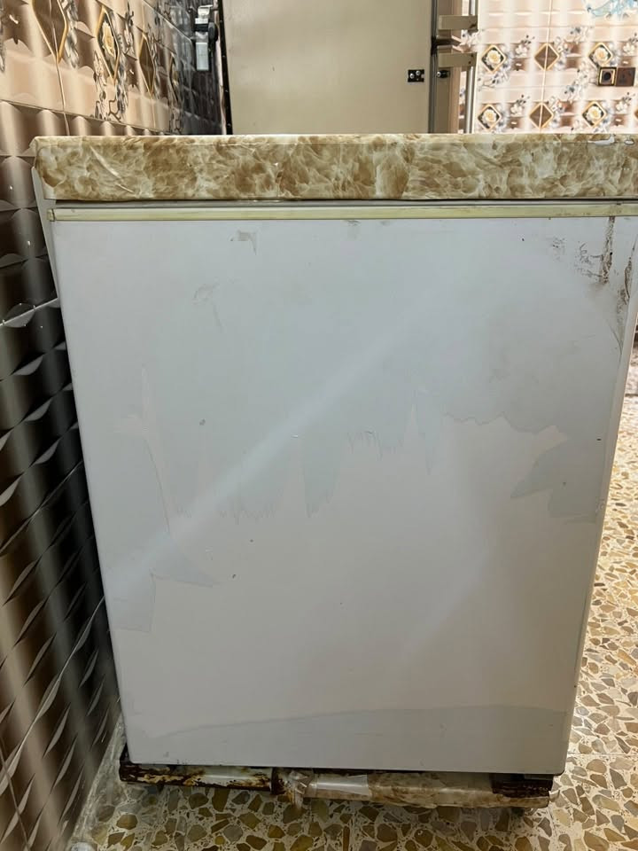 السلا عليكم براد للبيع نضافه 80/100 لا مصلح ولا بيه ليك السعر عالخاص ***********
