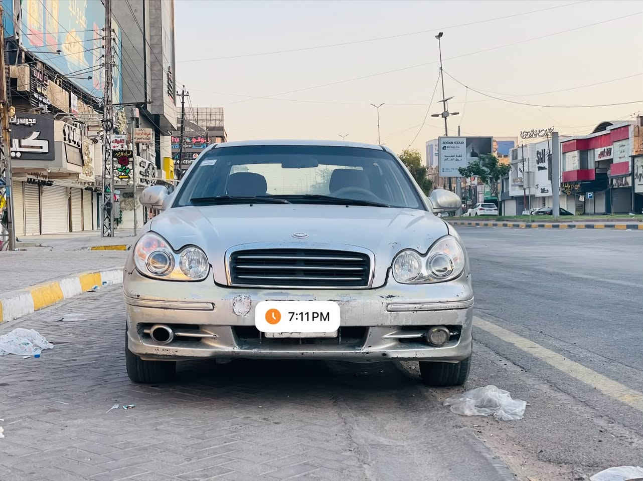 للبيع هيونداي سوناتا 2002
مكينة 2000
 4 سلندر 
گير عادي
رقمها بغداد
السيارة بيها أماكن جراد يحتاجلها فقط صبغ وترتيب
مكانها بغداد -العامرية
السعر 48 ورقة بيها مجال بسيط
للاستفسار ***********

نص مكتوب في الصور:
- 7:10 PM
- 7:11 PM
