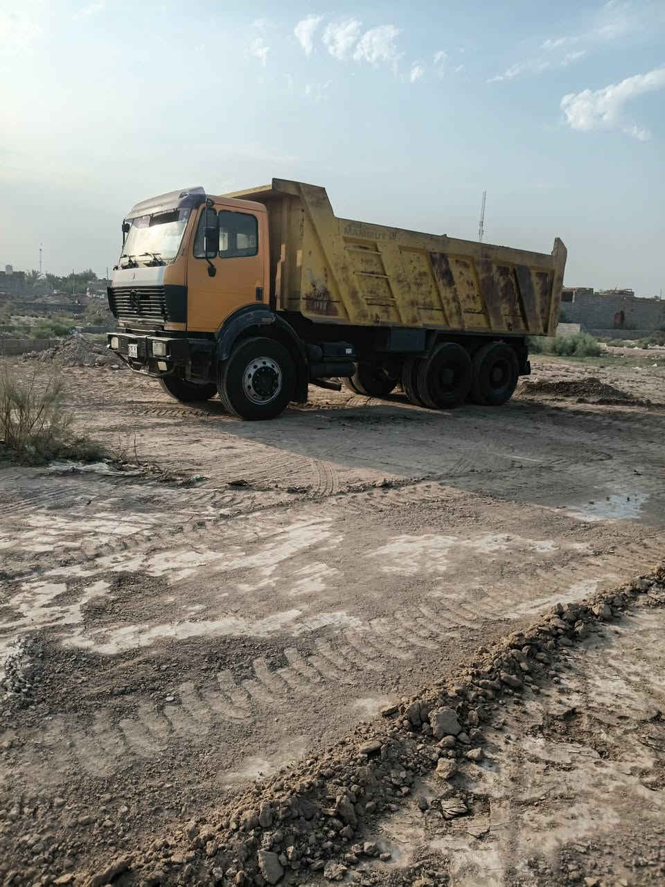 سلام عليكم للبيع البي ٨٠ مكينه ١٠وكير ١٦٠ رقم انكليزي مداور ضاني يوم ؟***********
