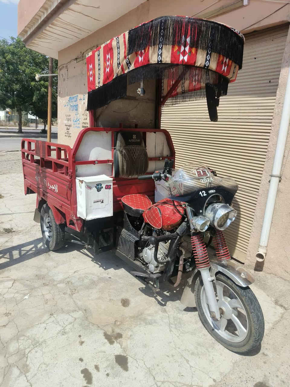 اخوان  سلام وعليكم عندي ستوته   شغله وخير من الله 
نضافتها فول  وكدام العين مايعوزه اي شي   مامحتاجه ورايد ابيعها. شرط تجي وشغل وتطلع تراي وين ماتريد منفيست بيها سعرها (مليون و 200 )  عنوان موصل حي السومر  شراي اتصل 
***********

