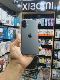 آيفون ١٦ بلاس • ١٢٨ • بطارية ٩٤%